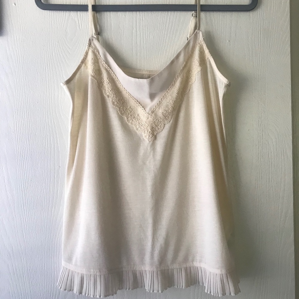 American Eagle Ivory V-Neck Tank Top